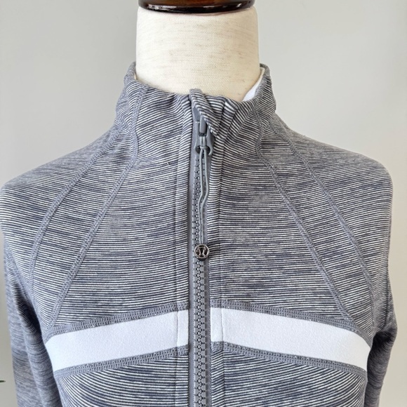 Lululemon 🍋 Define Blue Stripe Jacket - Picture 7 of 10